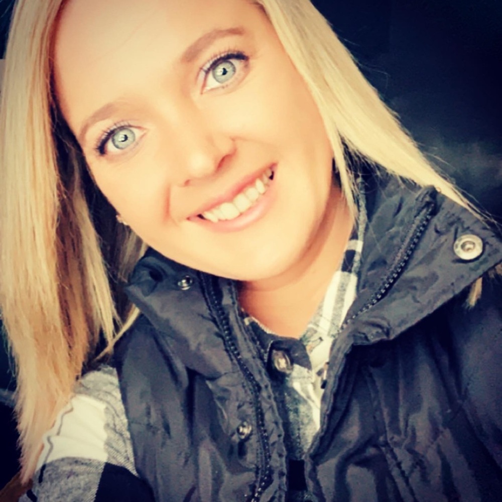 Meet your Posher, Crystal